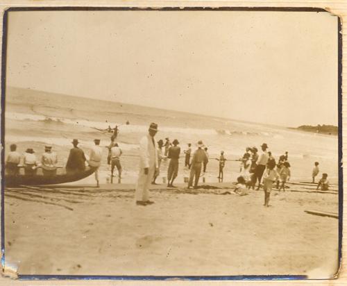 Arrastão na praia de Manguinhos em 1929
